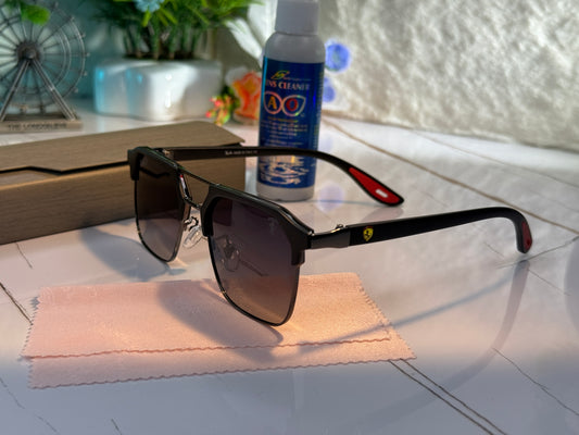 🏎️Luxury Meets Performance – Ferrari × Ray-Ban Limited Edition